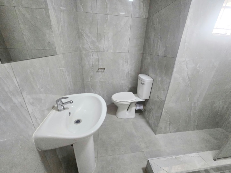 To Let  Bedroom Property for Rent in Parkside KwaZulu-Natal