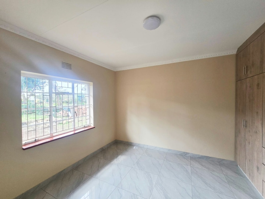 To Let  Bedroom Property for Rent in Parkside KwaZulu-Natal