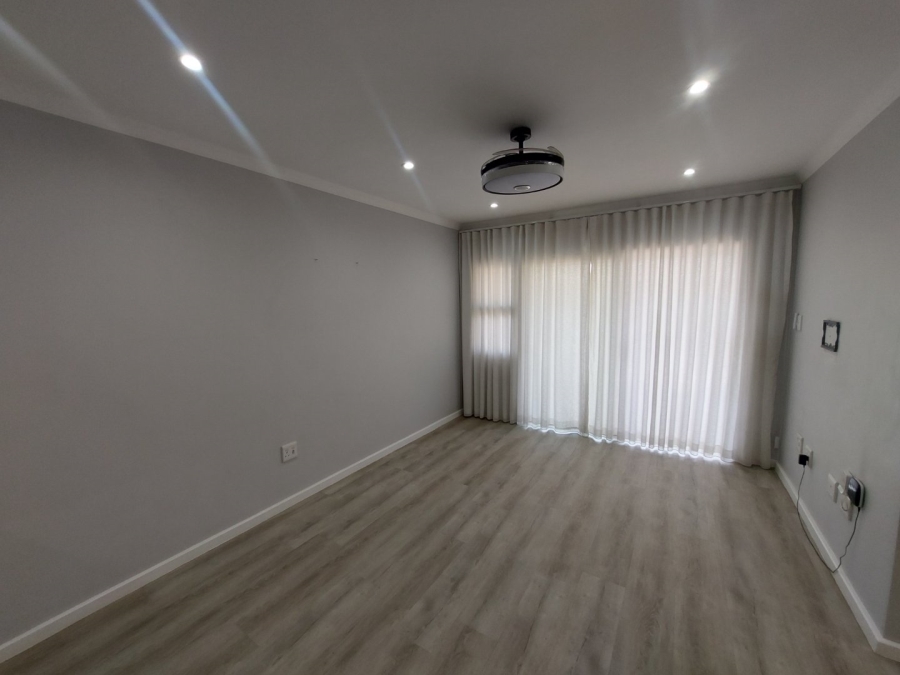To Let 2 Bedroom Property for Rent in Hayfields KwaZulu-Natal