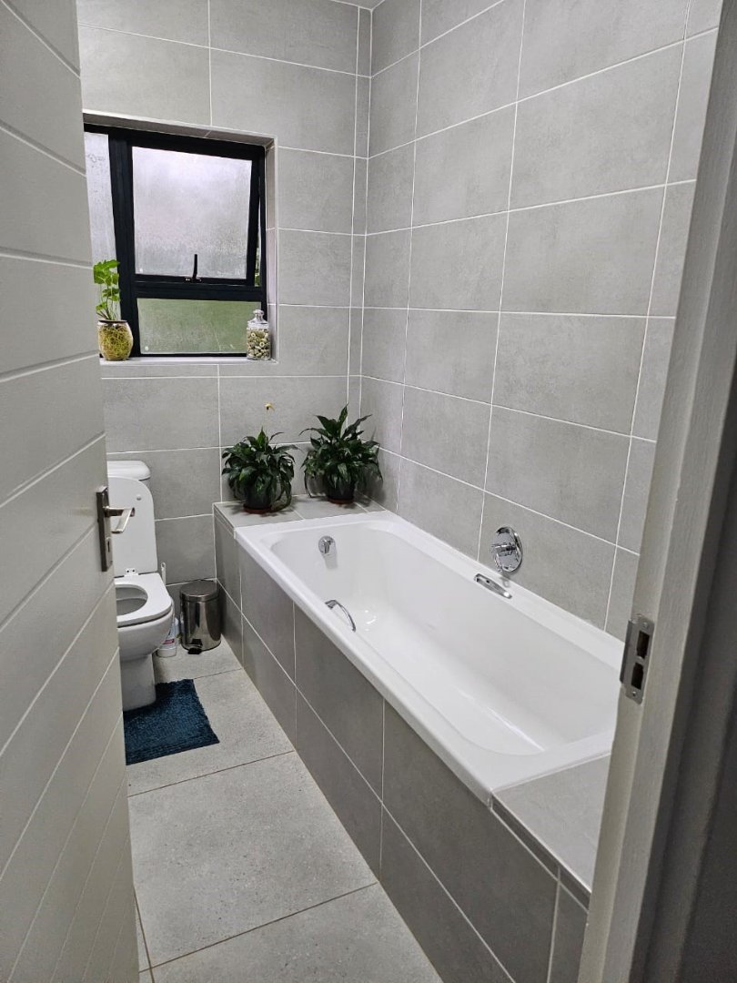 To Let 2 Bedroom Property for Rent in Athlone KwaZulu-Natal