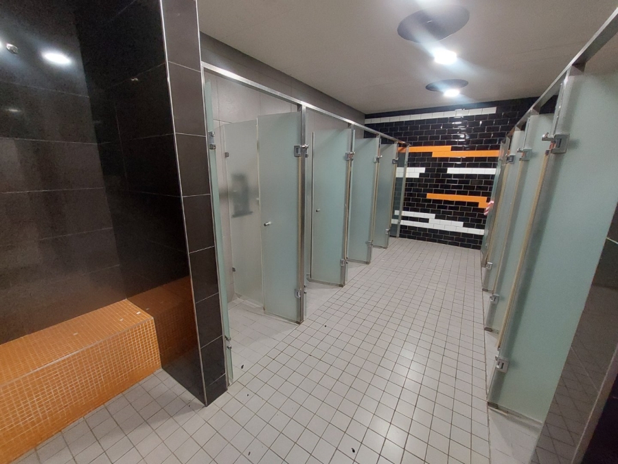 To Let Commercial Property for Rent in Scottsville KwaZulu-Natal