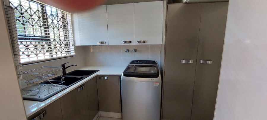 5 Bedroom Property for Sale in Signal Hill KwaZulu-Natal