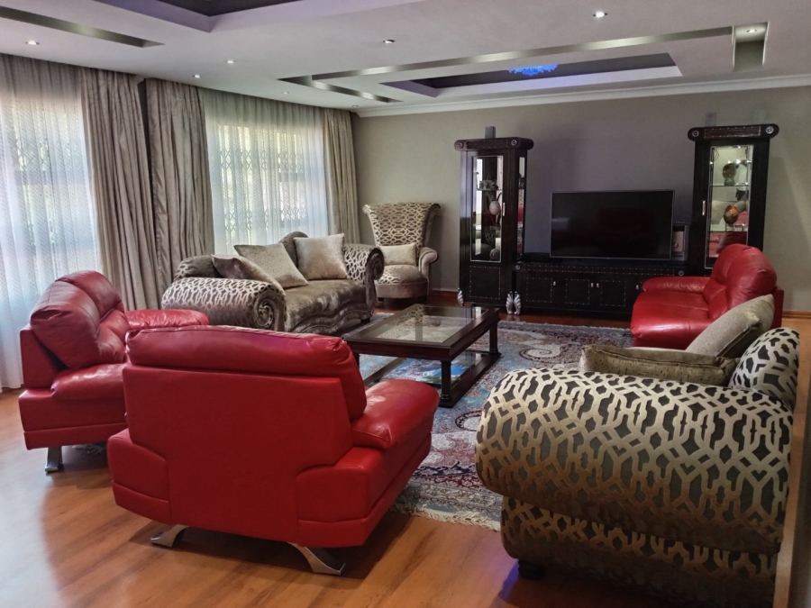 5 Bedroom Property for Sale in Signal Hill KwaZulu-Natal