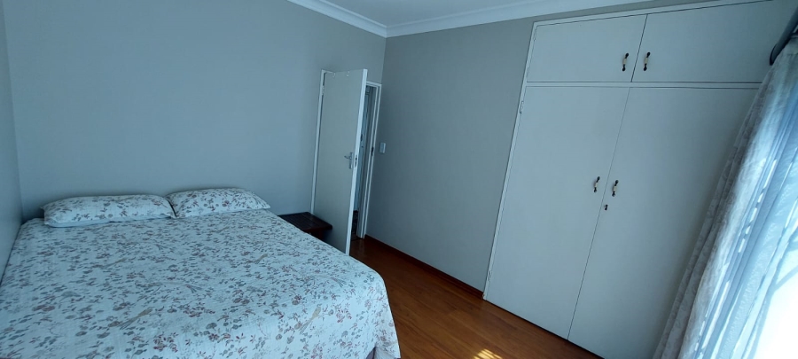 5 Bedroom Property for Sale in Signal Hill KwaZulu-Natal