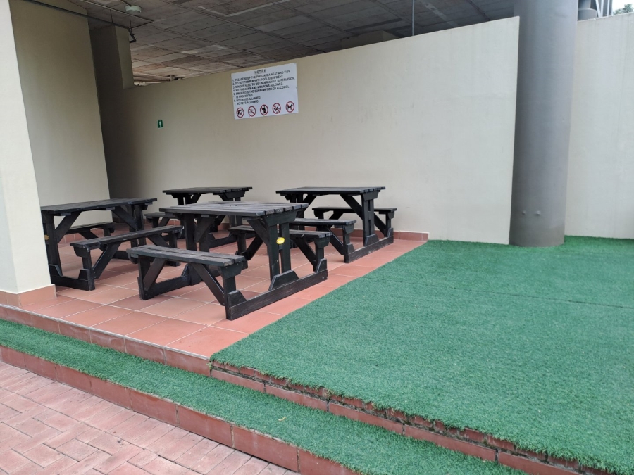 To Let 1 Bedroom Property for Rent in Westbrook KwaZulu-Natal