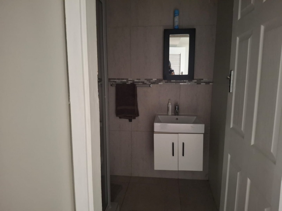 1 Bedroom Property for Sale in North Beach KwaZulu-Natal
