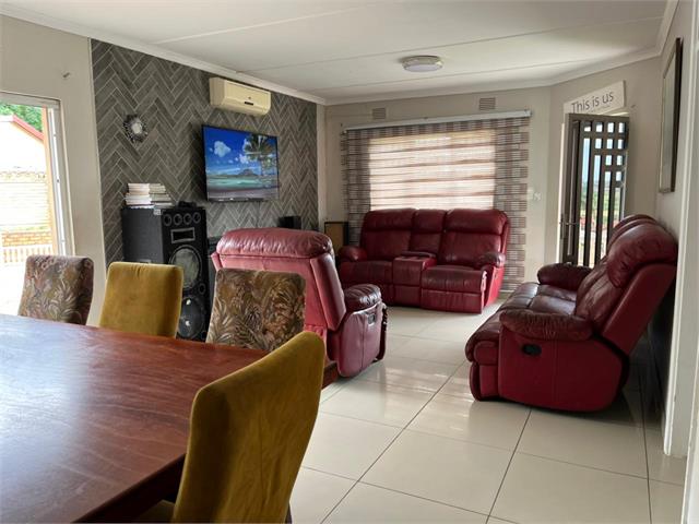 4 Bedroom Property for Sale in Isipingo Hills KwaZulu-Natal