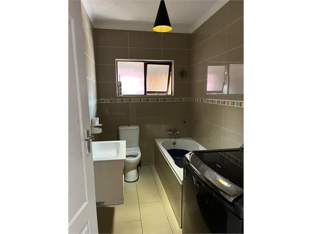 4 Bedroom Property for Sale in Isipingo Hills KwaZulu-Natal