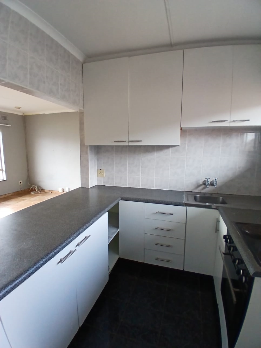 To Let 2 Bedroom Property for Rent in Windermere KwaZulu-Natal