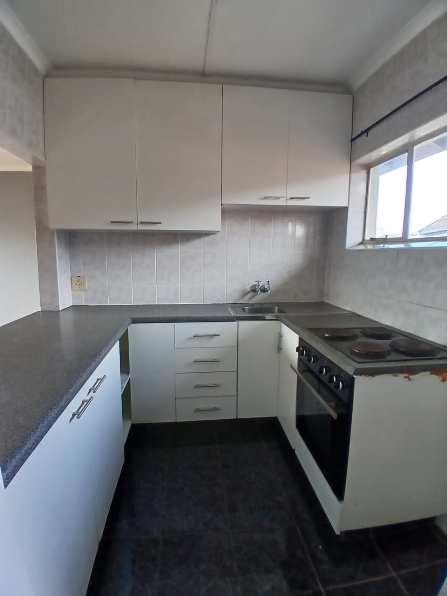 To Let 2 Bedroom Property for Rent in Windermere KwaZulu-Natal