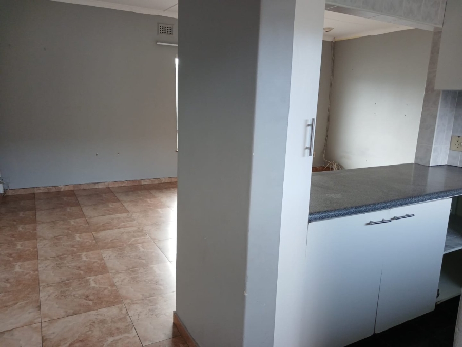 To Let 2 Bedroom Property for Rent in Windermere KwaZulu-Natal
