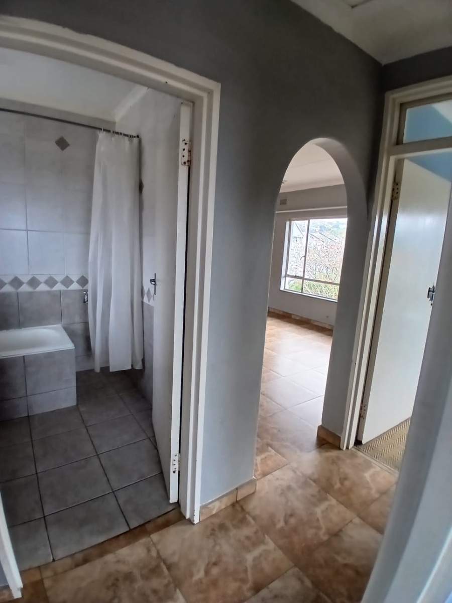 To Let 2 Bedroom Property for Rent in Windermere KwaZulu-Natal