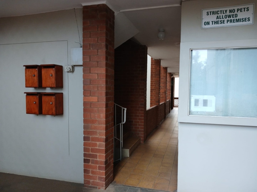 To Let 2 Bedroom Property for Rent in Windermere KwaZulu-Natal