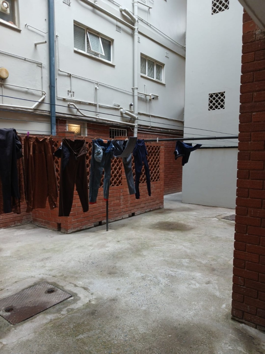 To Let 2 Bedroom Property for Rent in Windermere KwaZulu-Natal