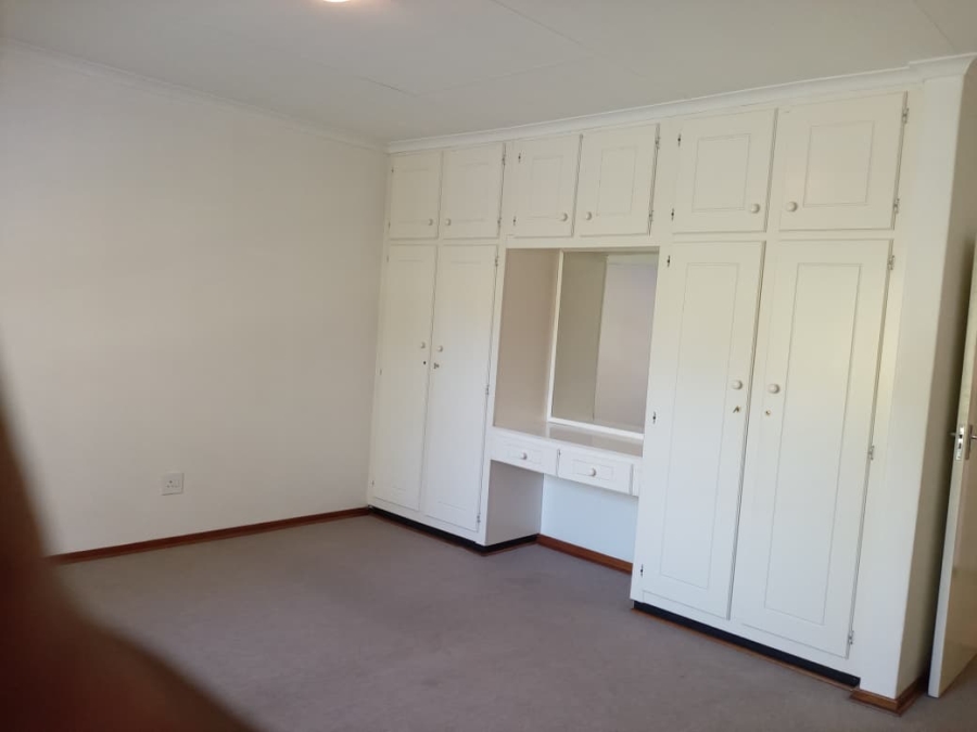 3 Bedroom Property for Sale in Newcastle KwaZulu-Natal