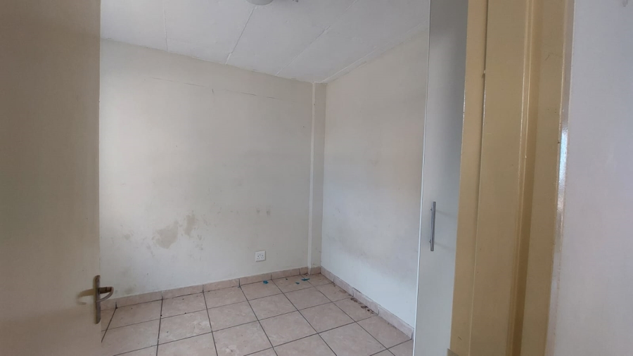 2 Bedroom Property for Sale in Madadeni D KwaZulu-Natal