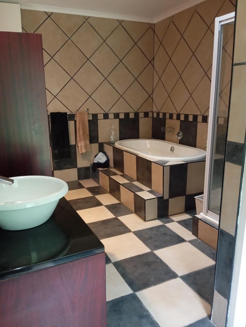 4 Bedroom Property for Sale in Herrwood Park KwaZulu-Natal