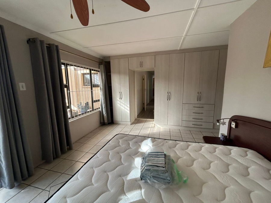 4 Bedroom Property for Sale in Palm Beach KwaZulu-Natal