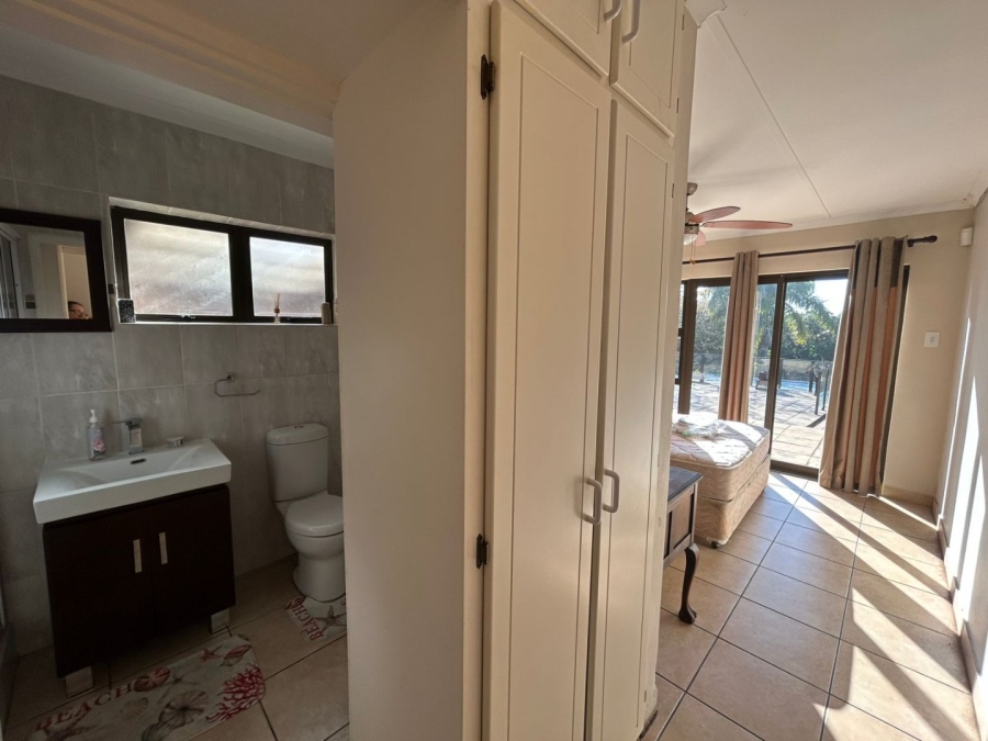 4 Bedroom Property for Sale in Palm Beach KwaZulu-Natal