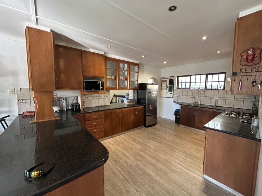 4 Bedroom Property for Sale in Palm Beach KwaZulu-Natal