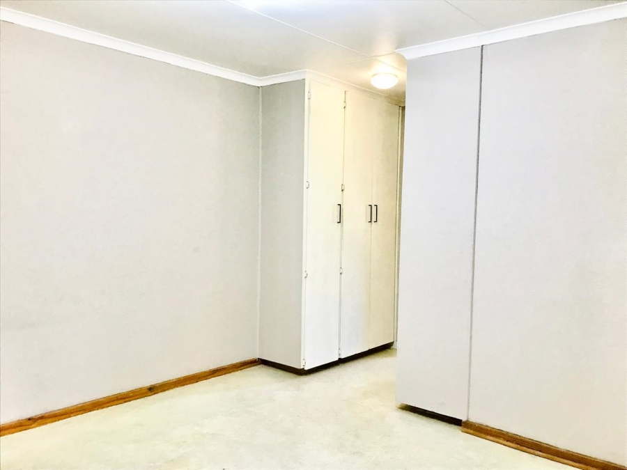 2 Bedroom Property for Sale in Huttenheights KwaZulu-Natal