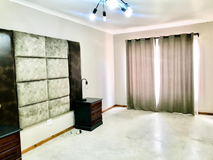 2 Bedroom Property for Sale in Huttenheights KwaZulu-Natal
