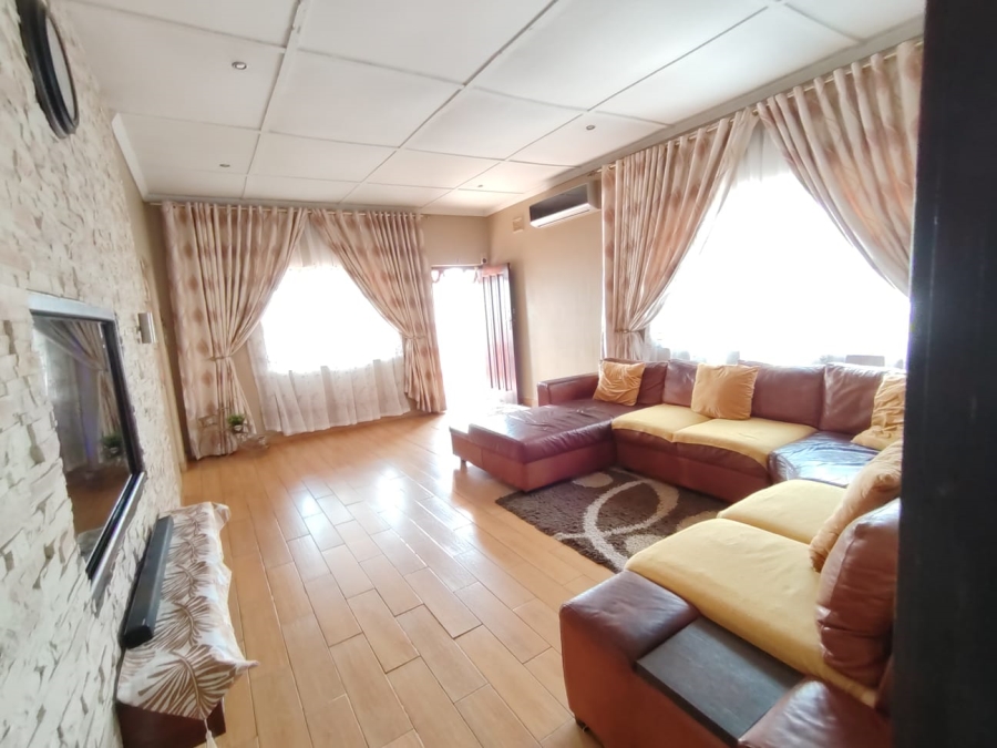 3 Bedroom Property for Sale in Ocean View KwaZulu-Natal