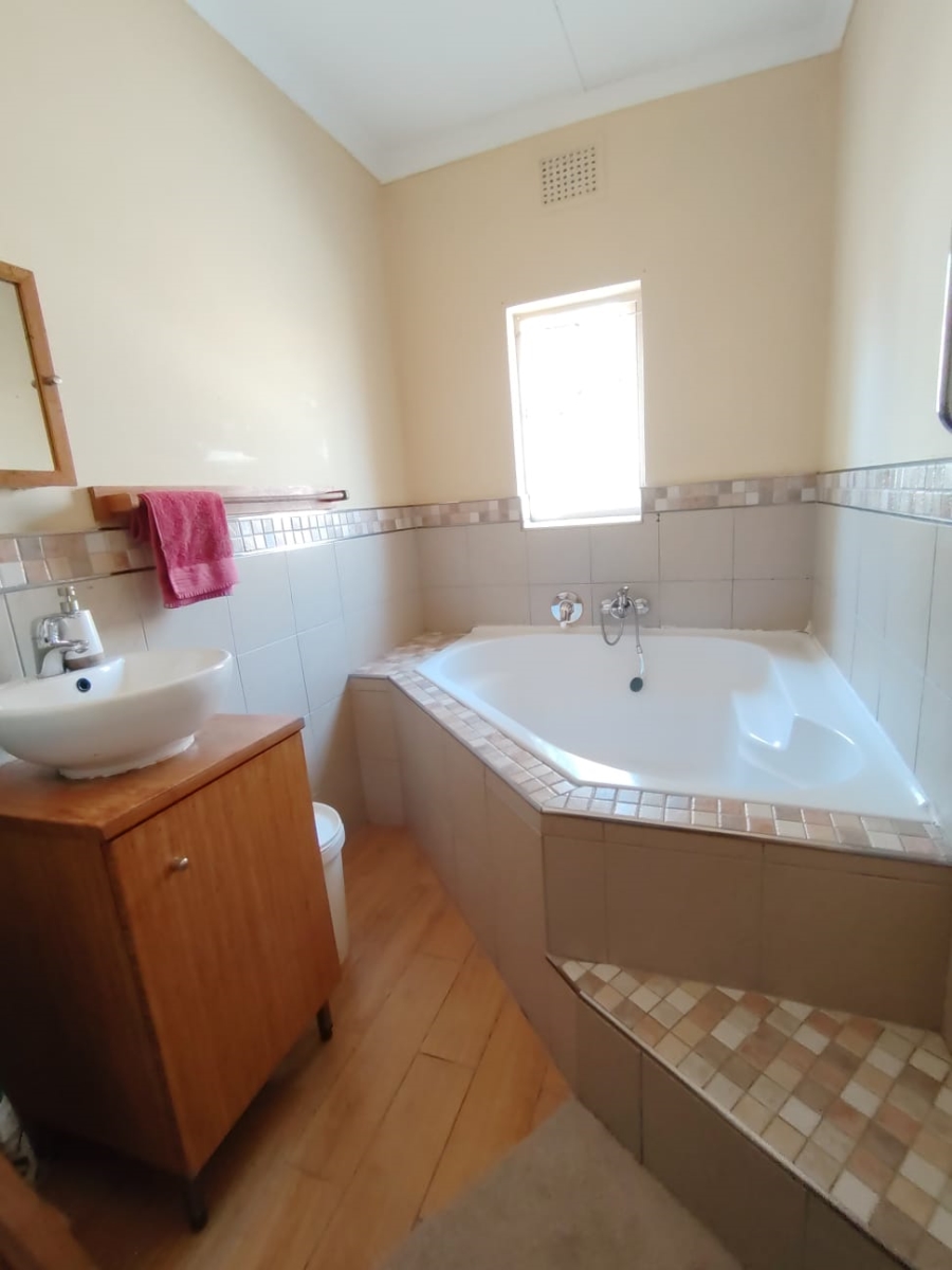 3 Bedroom Property for Sale in Ocean View KwaZulu-Natal