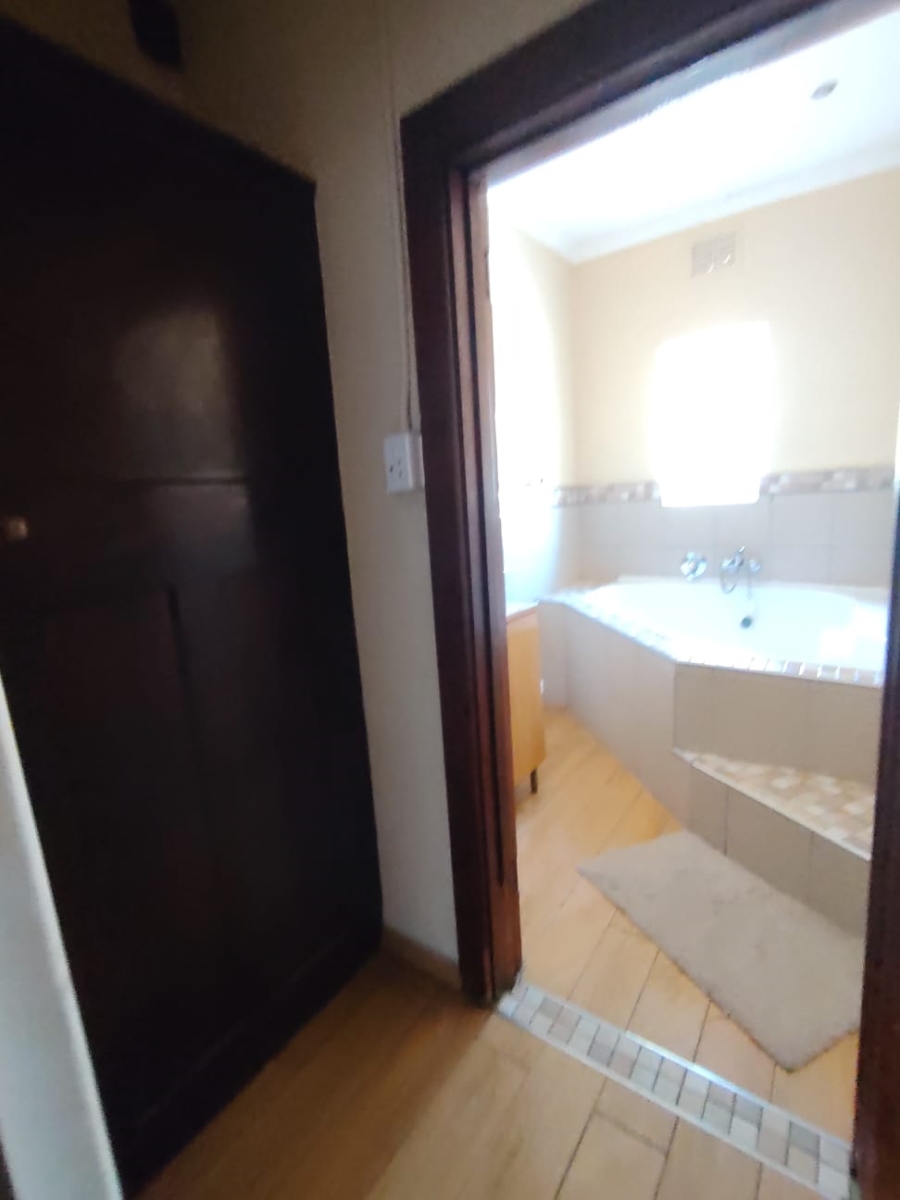 3 Bedroom Property for Sale in Ocean View KwaZulu-Natal