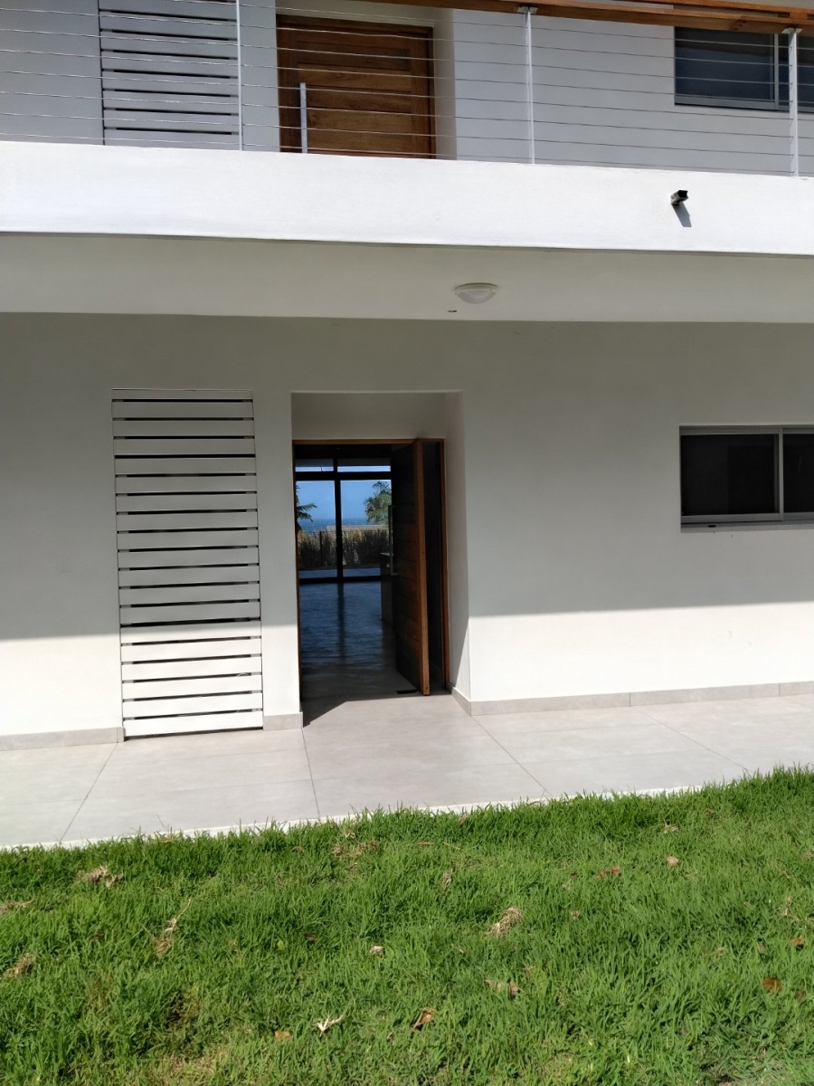 To Let 3 Bedroom Property for Rent in Shakas Rock KwaZulu-Natal