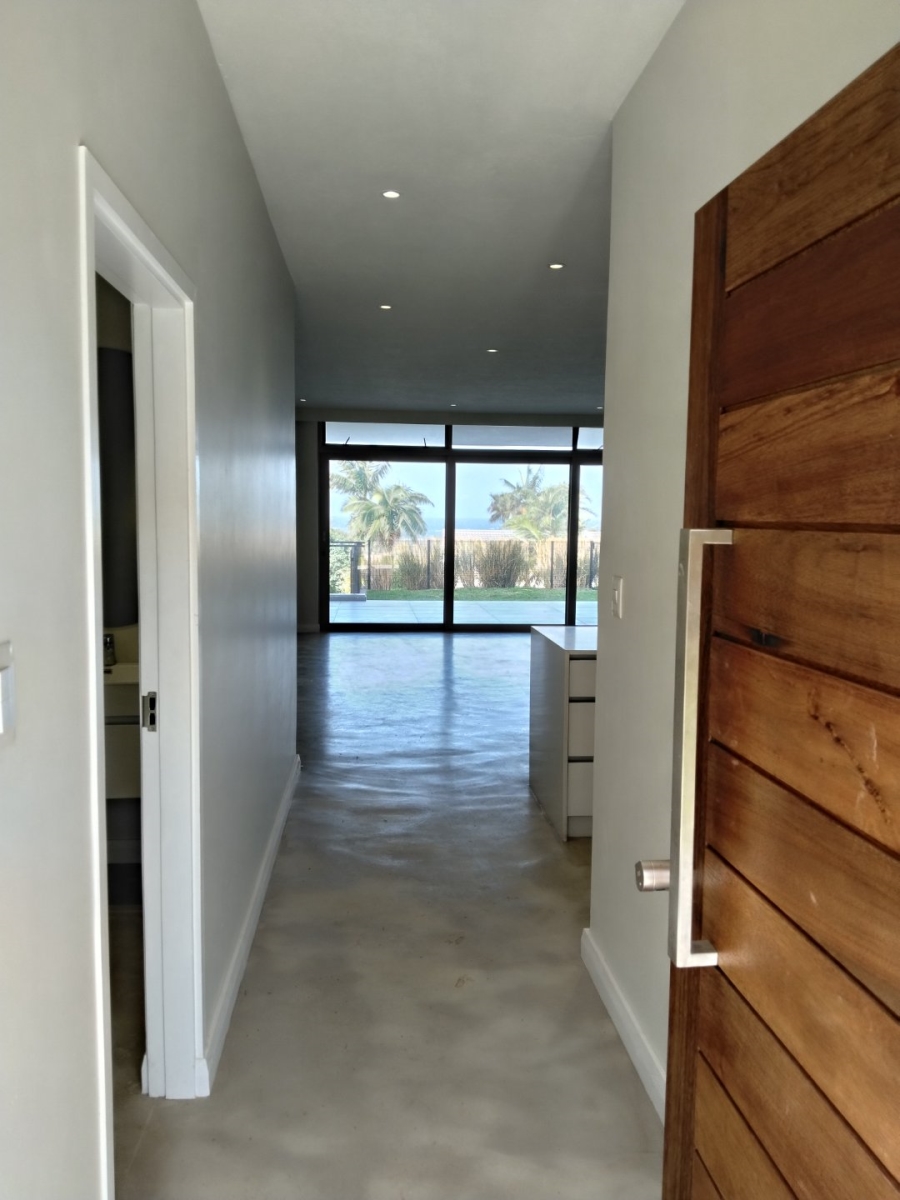 To Let 3 Bedroom Property for Rent in Shakas Rock KwaZulu-Natal