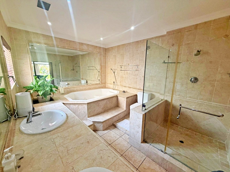 4 Bedroom Property for Sale in Umhlanga KwaZulu-Natal