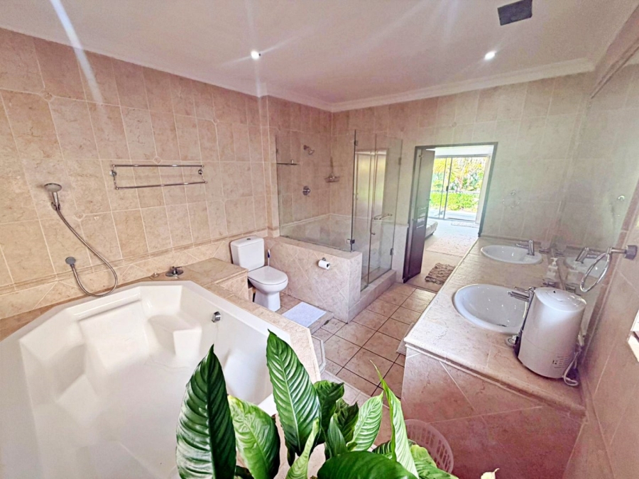 4 Bedroom Property for Sale in Umhlanga KwaZulu-Natal