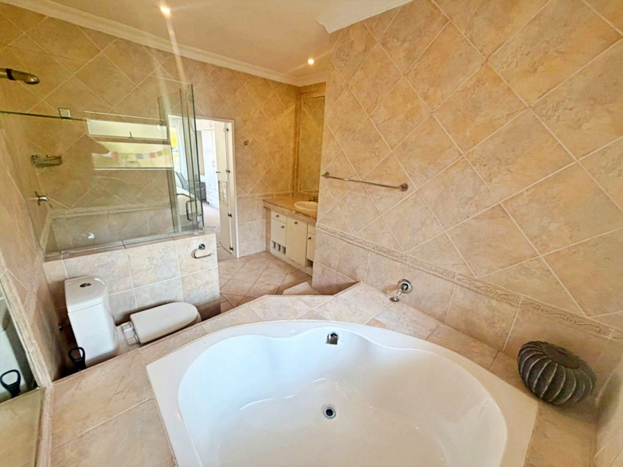 4 Bedroom Property for Sale in Umhlanga KwaZulu-Natal