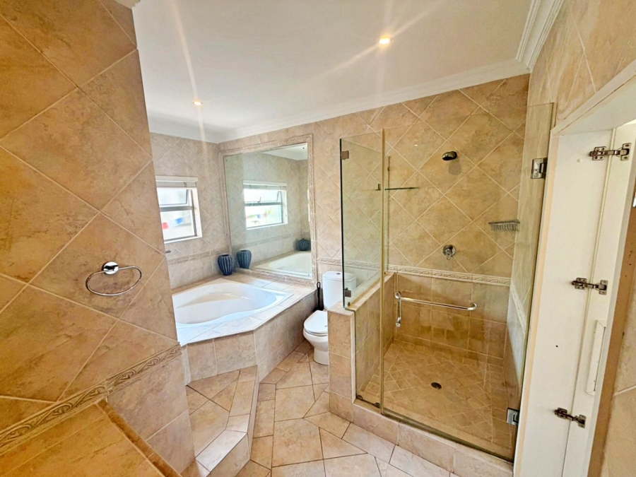 4 Bedroom Property for Sale in Umhlanga KwaZulu-Natal