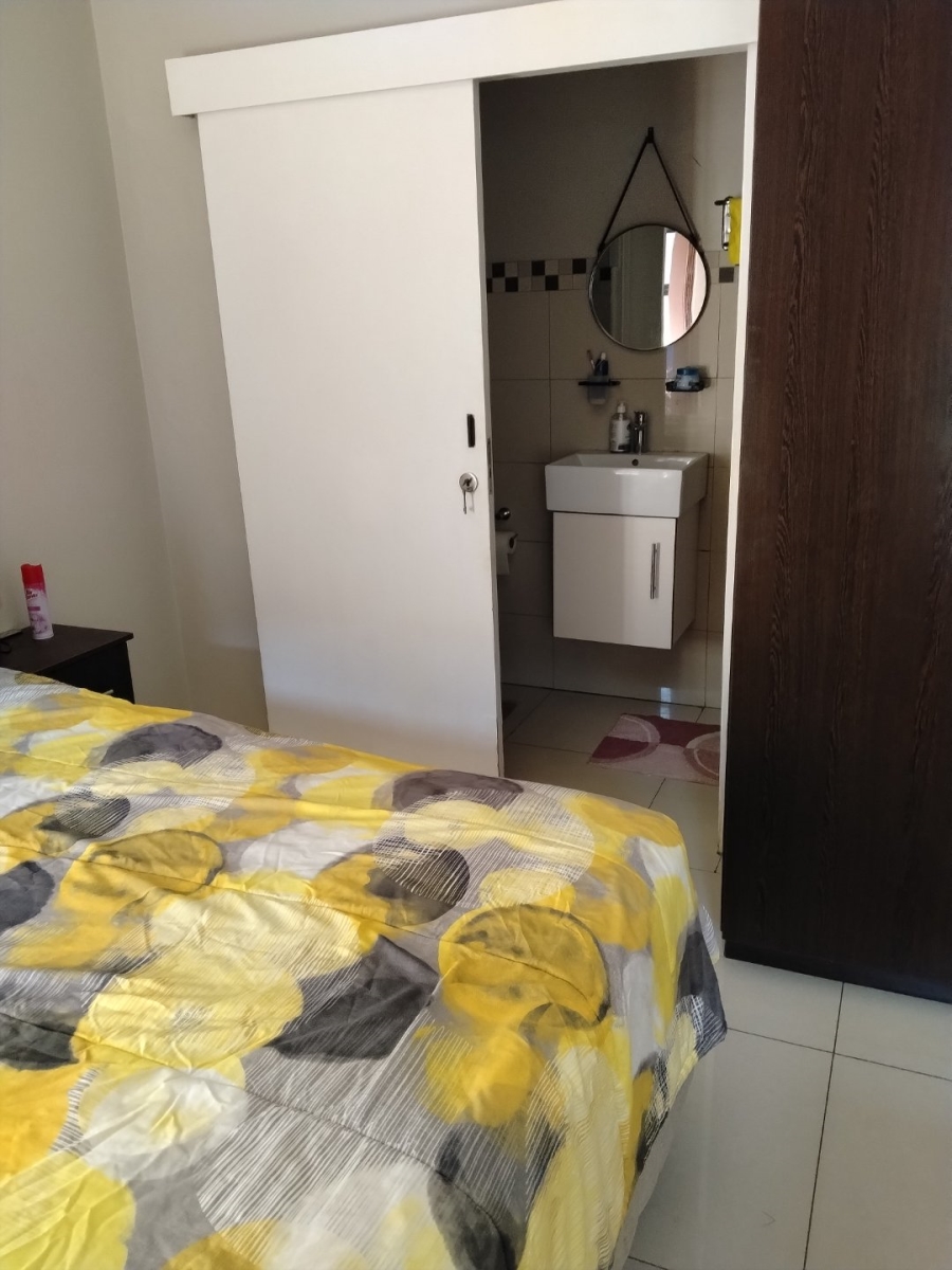 2 Bedroom Property for Sale in Umhlanga Ridge KwaZulu-Natal