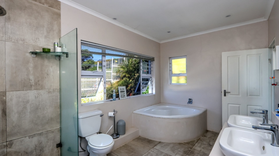 5 Bedroom Property for Sale in Zinkwazi Beach KwaZulu-Natal