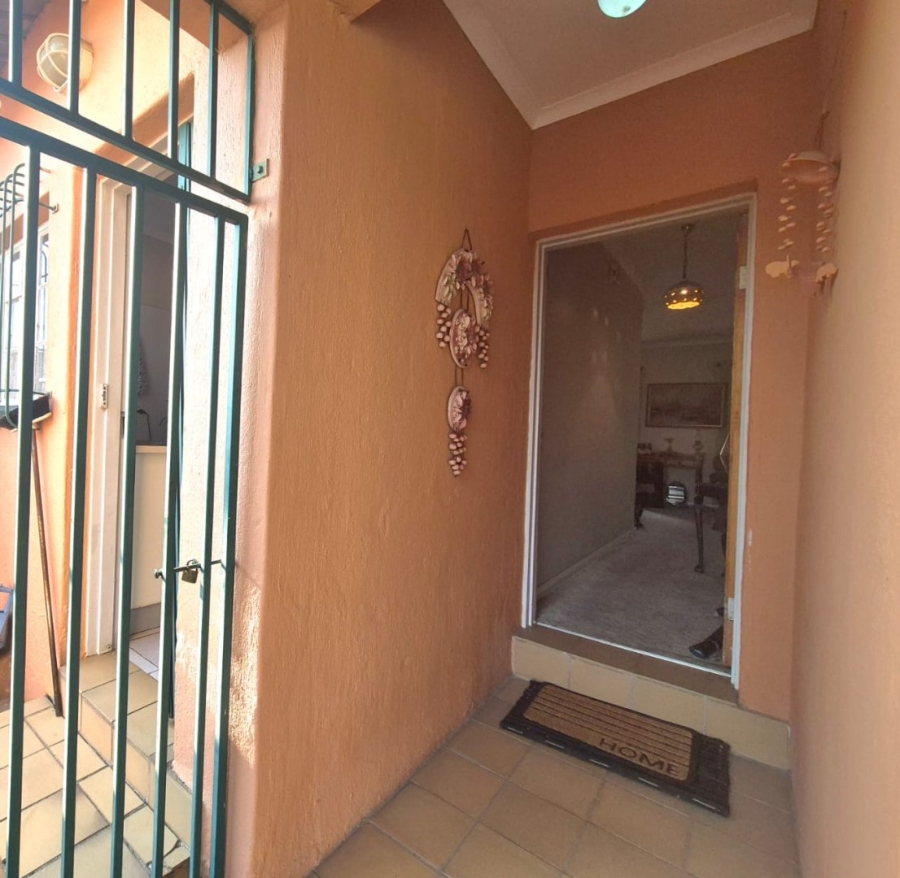 2 Bedroom Property for Sale in Aviary Hill KwaZulu-Natal