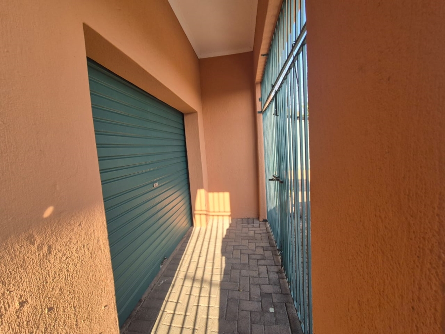 2 Bedroom Property for Sale in Aviary Hill KwaZulu-Natal