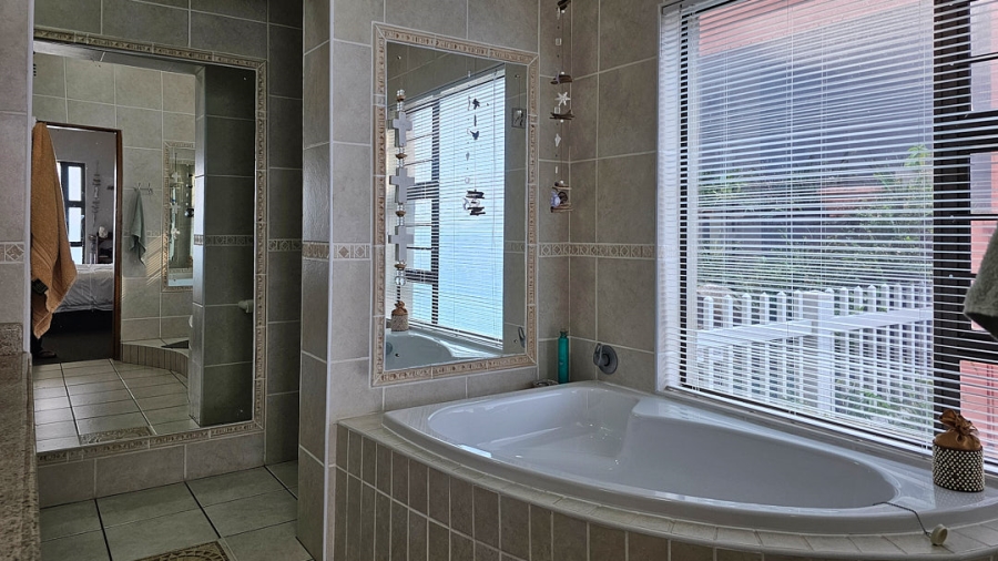 3 Bedroom Property for Sale in Lawrence Rocks KwaZulu-Natal