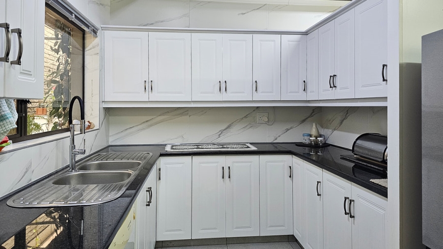 3 Bedroom Property for Sale in Lawrence Rocks KwaZulu-Natal