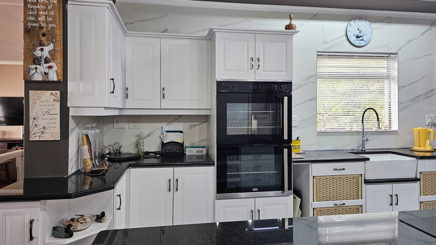3 Bedroom Property for Sale in Lawrence Rocks KwaZulu-Natal