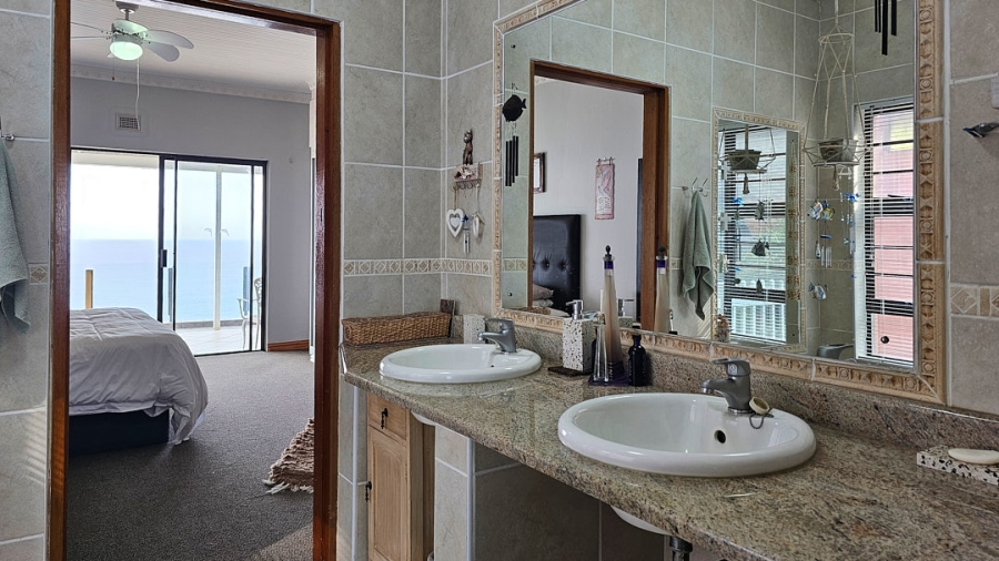 3 Bedroom Property for Sale in Lawrence Rocks KwaZulu-Natal