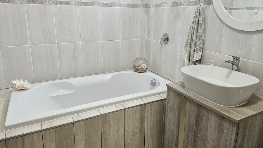 3 Bedroom Property for Sale in Lawrence Rocks KwaZulu-Natal