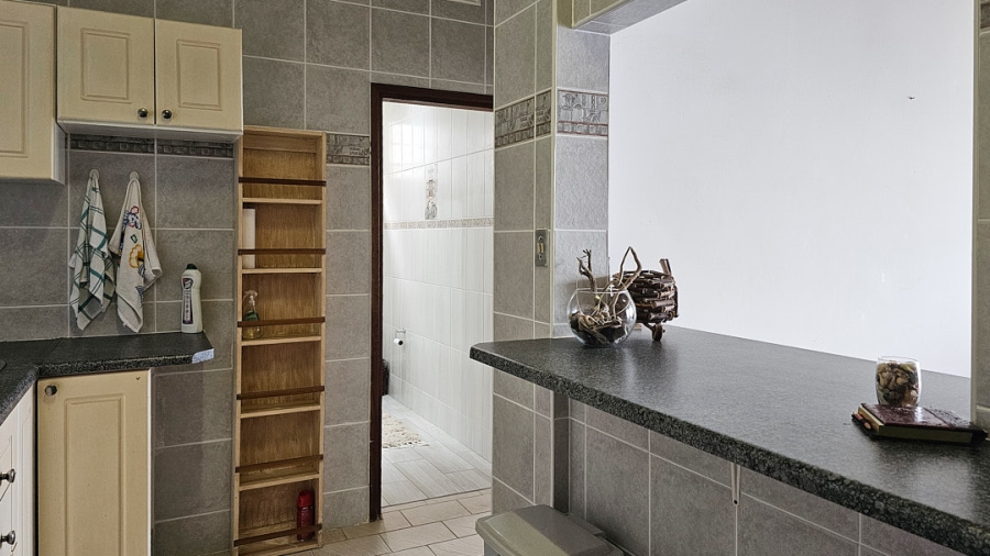 3 Bedroom Property for Sale in Lawrence Rocks KwaZulu-Natal