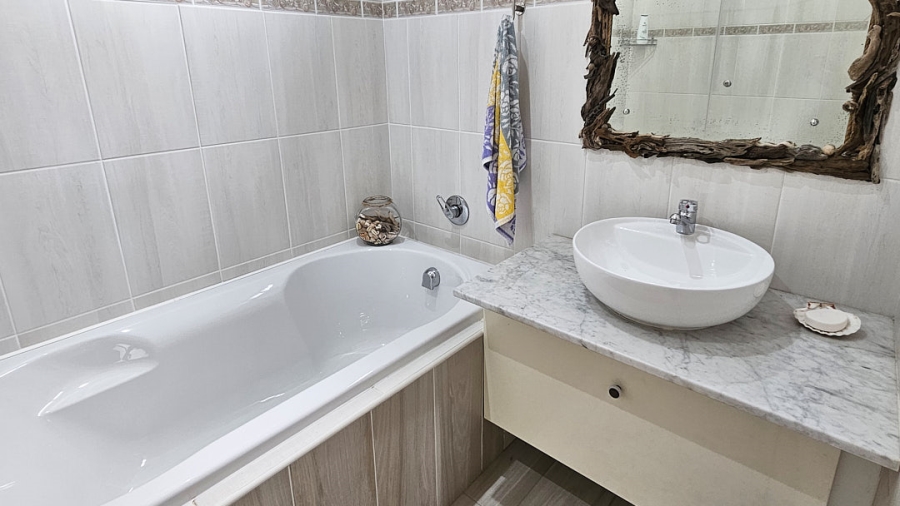 3 Bedroom Property for Sale in Lawrence Rocks KwaZulu-Natal