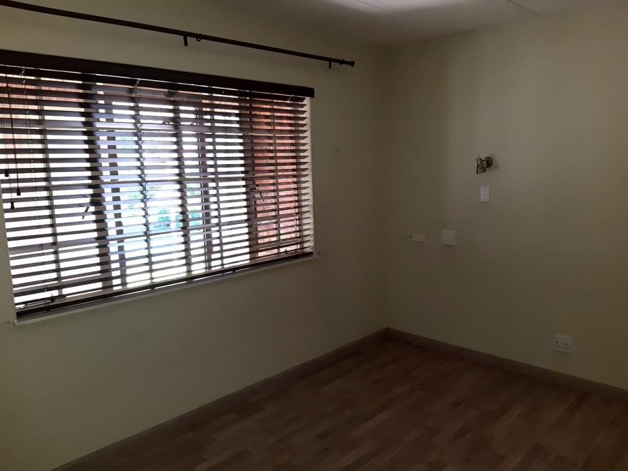 1 Bedroom Property for Sale in Newcastle KwaZulu-Natal