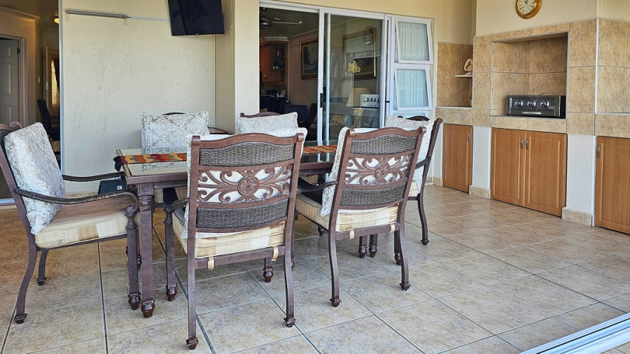 3 Bedroom Property for Sale in Uvongo Beach KwaZulu-Natal