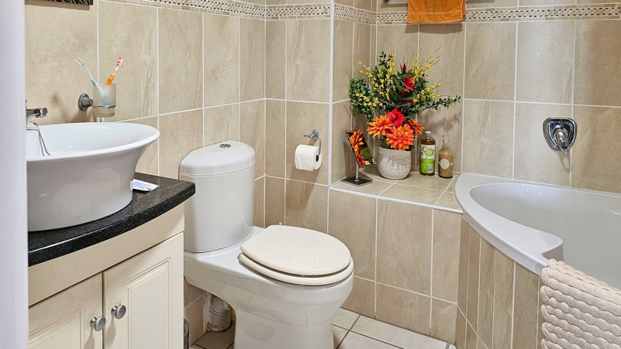 3 Bedroom Property for Sale in Uvongo Beach KwaZulu-Natal