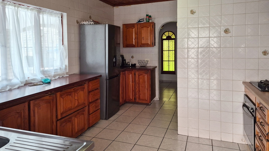 3 Bedroom Property for Sale in Uvongo KwaZulu-Natal